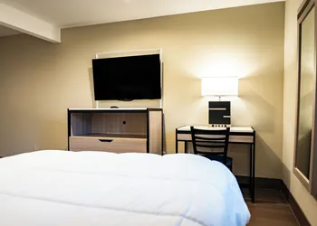 Whitman Motor Lodge hotel thumbnail 7