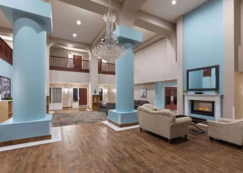 Super 8 by Wyndham Lubbock West hotel thumbnail 3