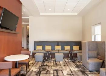 Hampton Inn Portland Downtown - Waterfront hotel thumbnail 2
