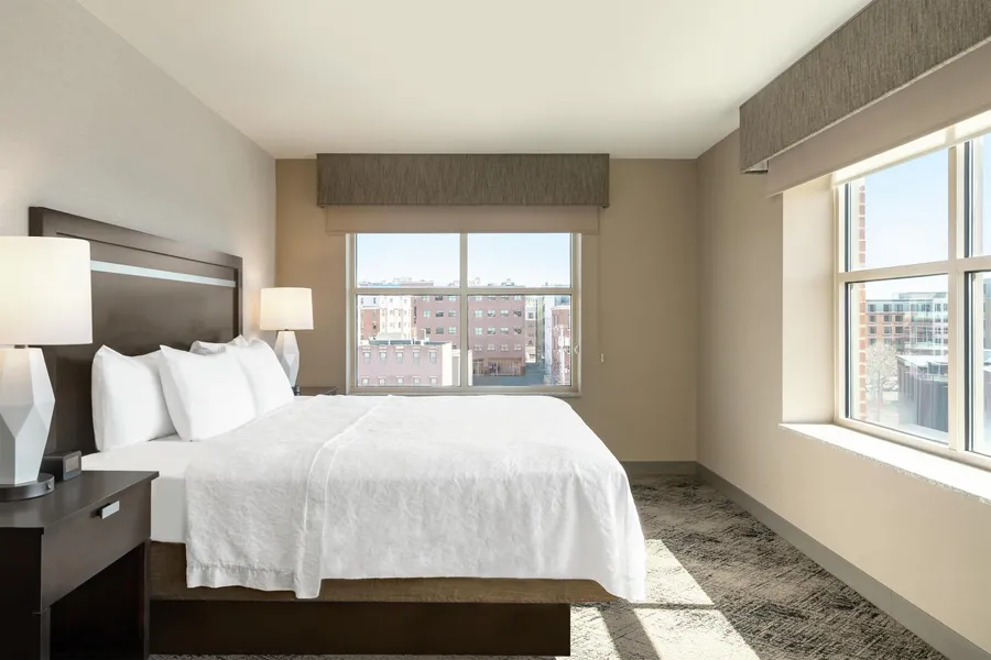Hampton Inn Portland Downtown - Waterfront hotel detail image 6