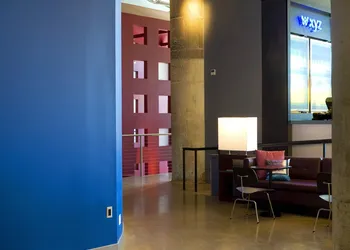 Aloft Dallas Downtown hotel thumbnail 3