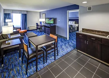 Holiday Inn Cleveland Northeast - Mentor by IHG hotel thumbnail 3