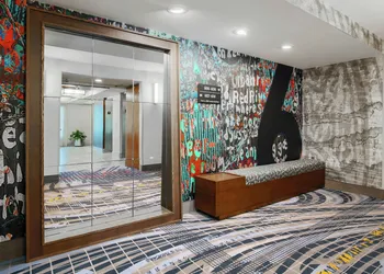 Hampton Inn & Suites Austin Downtown hotel thumbnail 2