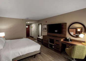 Hampton Inn Springfield hotel thumbnail 4