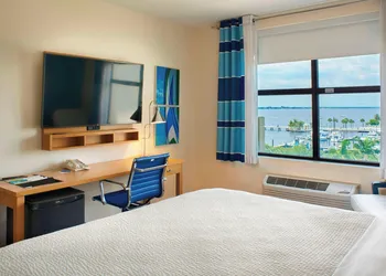 Four Points by Sheraton Punta Gorda Harborside hotel thumbnail 8