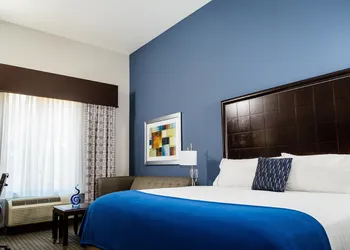 Holiday Inn Express & Suites Austin NW - Arboretum Area by IHG hotel thumbnail 6