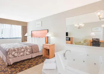 Days Inn by Wyndham Gettysburg hotel thumbnail 4
