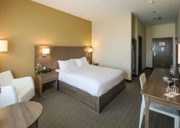Imperia Hotel & Suites Terrebonne hotel thumbnail 3