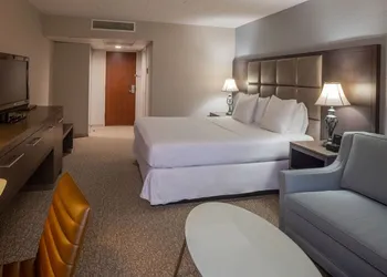 Radisson Hotel Hauppauge-Long Island hotel thumbnail 3