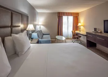 Radisson Hotel Hauppauge-Long Island hotel thumbnail 5
