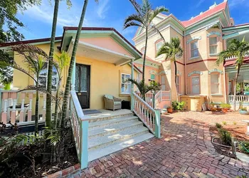Southernmost House - Adult Exclusive hotel thumbnail 5