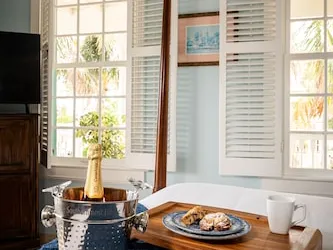 Southernmost House - Adult Exclusive hotel thumbnail 6