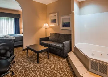 Best Western Plus Bradenton Hotel & Suites hotel thumbnail 5