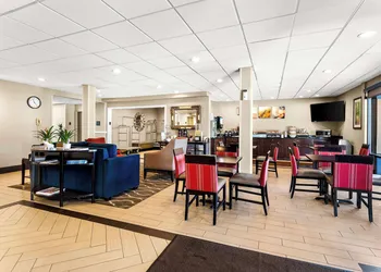 SureStay Plus by Best Western Reading North hotel thumbnail 4