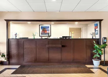 SureStay Plus by Best Western Reading North hotel thumbnail 5