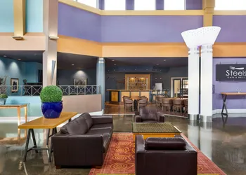 Royal Hotel Edmonton Airport, Trademark Collection by Wyndham hotel thumbnail 8