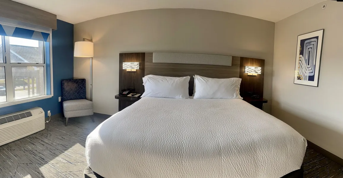 Holiday Inn Express & Suites Marquette by IHG hotel detail image 6
