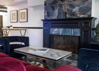 Ascot Suites hotel thumbnail 3