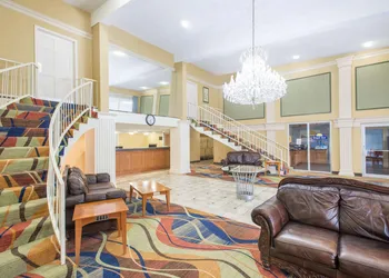 Days Inn by Wyndham Roanoke/Hollins Near I-81 hotel thumbnail 2