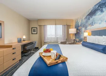 Best Western Plus Marina Gateway Hotel hotel thumbnail 3