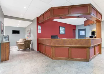 Ramada by Wyndham Williams Lake hotel thumbnail 2