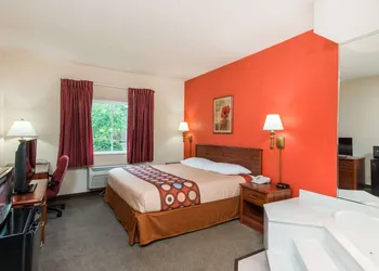 Super 8 by Wyndham St Robert Ft Leonard Wood Area hotel thumbnail 6