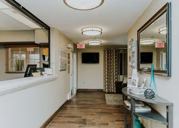 Sonesta Simply Suites Minneapolis Richfield hotel thumbnail 2