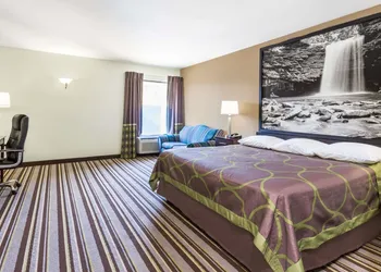 Super 8 by Wyndham Hull Street Midlothian / Richmond Area hotel thumbnail 7