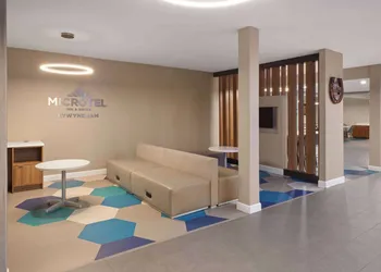 Microtel Inn & Suites by Wyndham Buda Austin South hotel thumbnail 2