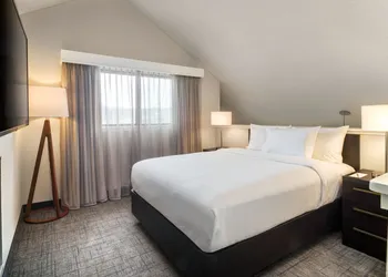 Residence Inn By Marriott Long Beach hotel thumbnail 5