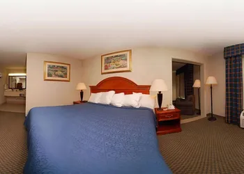 Texas Inn & Suites-Denton hotel thumbnail 6