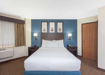 AmericInn by Wyndham Mankato Event Center hotel thumbnail 6