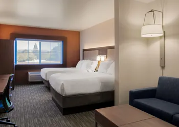 Holiday Inn Express & Suites Oroville Lake by IHG hotel thumbnail 2