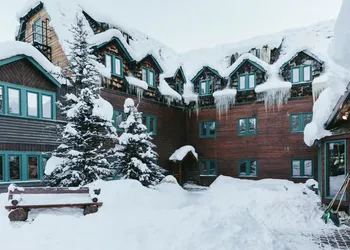 Deer Lodge hotel thumbnail 2