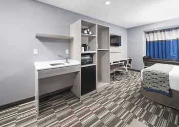 Microtel Inn & Suites by Wyndham Bethel/Danbury hotel thumbnail 4