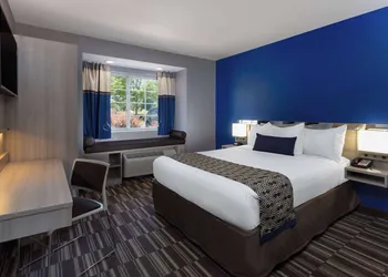 Microtel Inn & Suites by Wyndham Bethel/Danbury hotel thumbnail 7