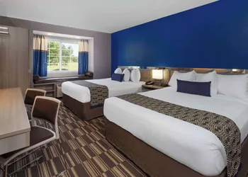 Microtel Inn & Suites by Wyndham Bethel/Danbury hotel thumbnail 8