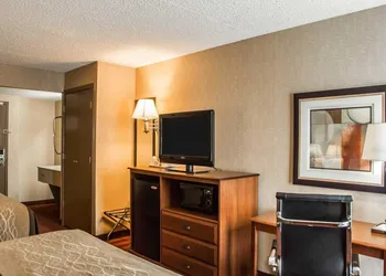 Quality Inn Springboro West hotel thumbnail 3