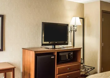 Quality Inn Springboro West hotel thumbnail 4