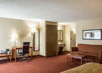 Quality Inn Springboro West hotel thumbnail 5