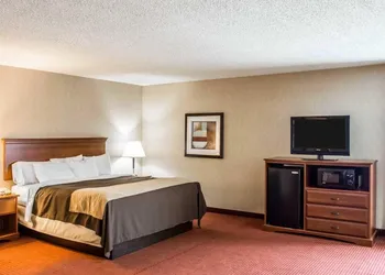Quality Inn Springboro West hotel thumbnail 8