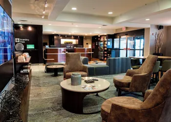Courtyard by Marriott Shreveport Airport hotel thumbnail 2