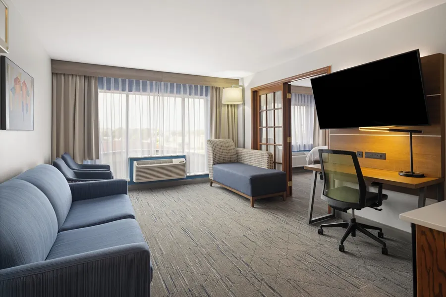 Holiday Inn Express Sheboygan-Kohler by IHG hotel detail image 6