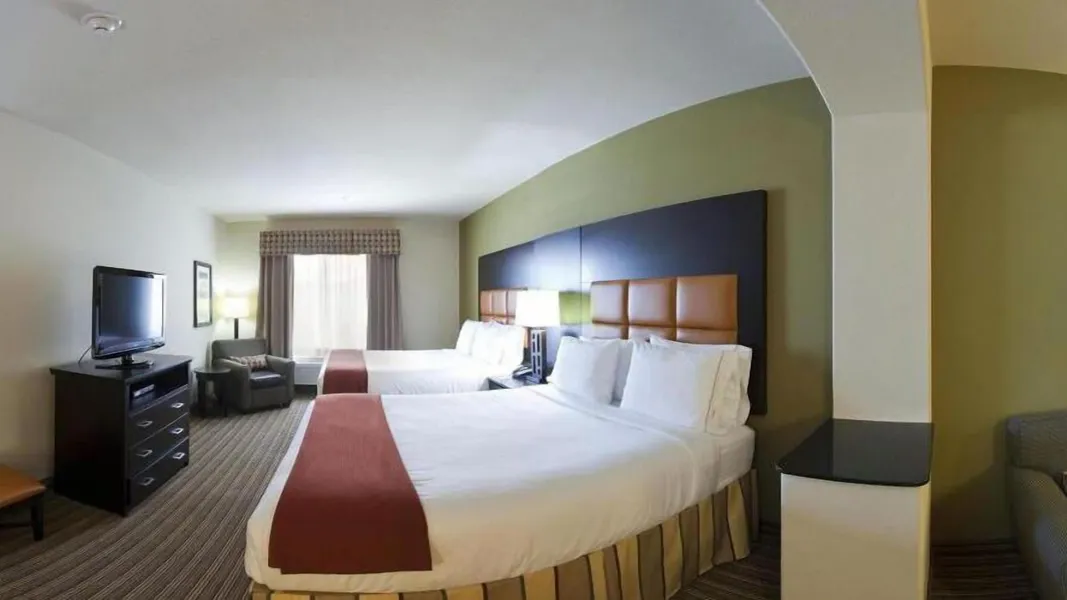 Holiday Inn Express Hotel & Suites DALLAS WEST by IHG hotel detail image 2