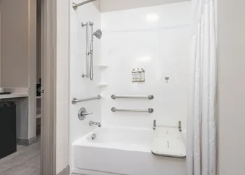 Holiday Inn Express Hotel & Suites DALLAS WEST by IHG hotel thumbnail 6