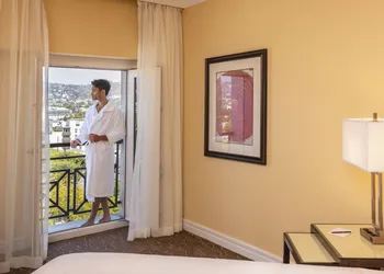 Sofitel LA at Beverly Hills hotel thumbnail 6