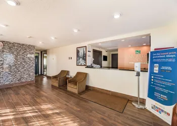 Quality Inn Clovis hotel thumbnail 2