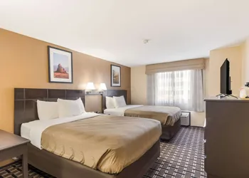 Quality Inn Clovis hotel thumbnail 6
