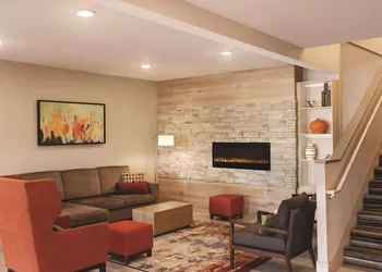 Country Inn & Suites by Radisson, Albert Lea - Austin hotel thumbnail 2