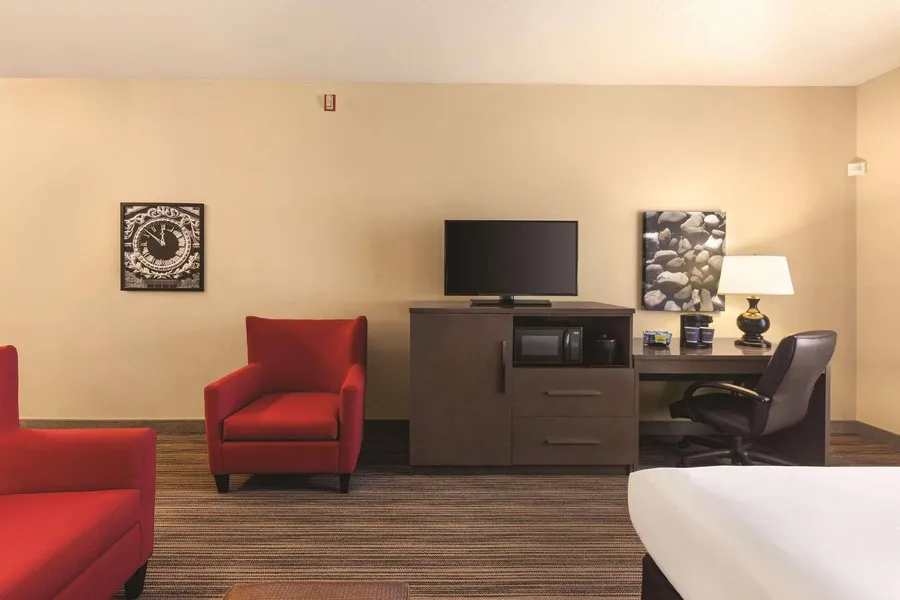 Country Inn & Suites by Radisson, Albert Lea - Austin hotel detail image 6
